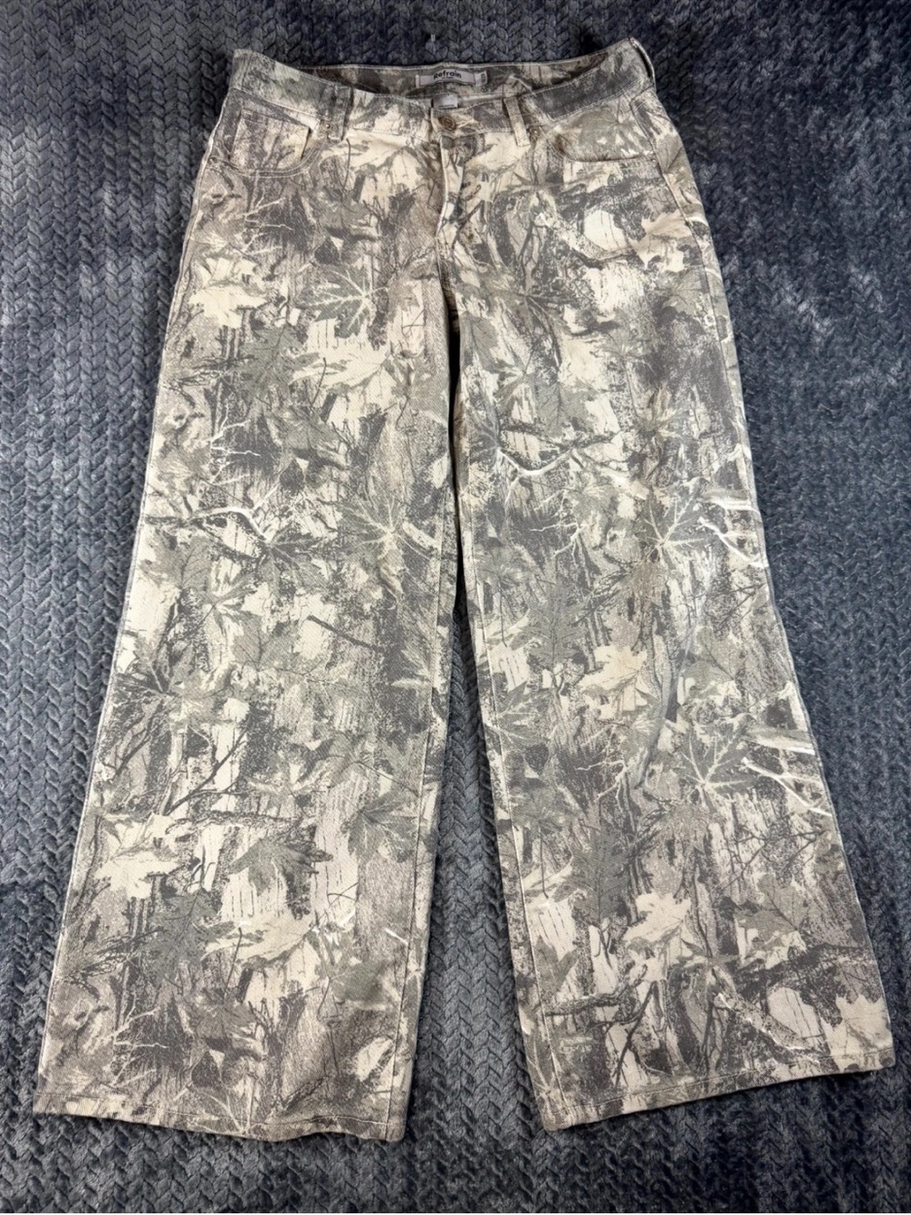 Refrain Los Angeles Jean  Pants
Women 3/26 Gray Real Tree Camouflage
Wide Leg